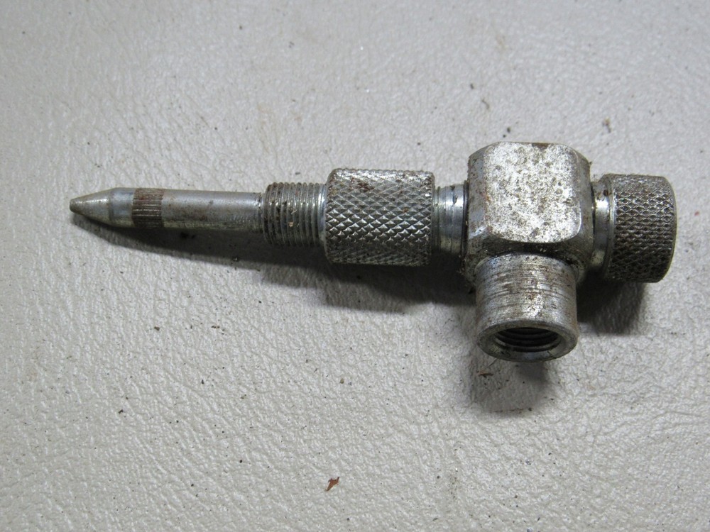 Grease Gun Valve Fitting