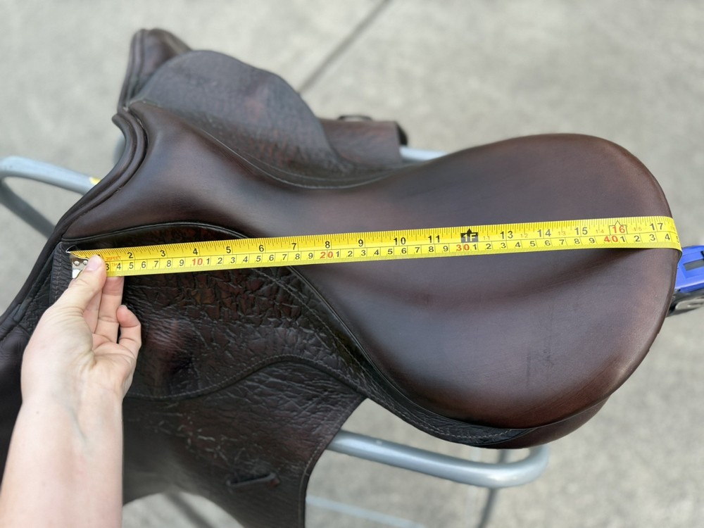 17.5” County Conquest Saddle XTR Leather Medium Tree Wool Flocked