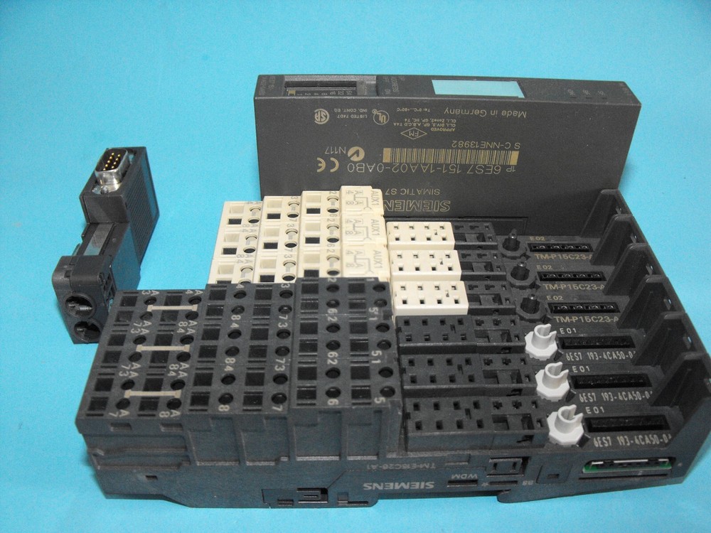 SIEMENS 6ES7151-1AA02-0AB0.SIMATIC DP INTERFACE MODULE.ET200.+TMP15C23-A.USED