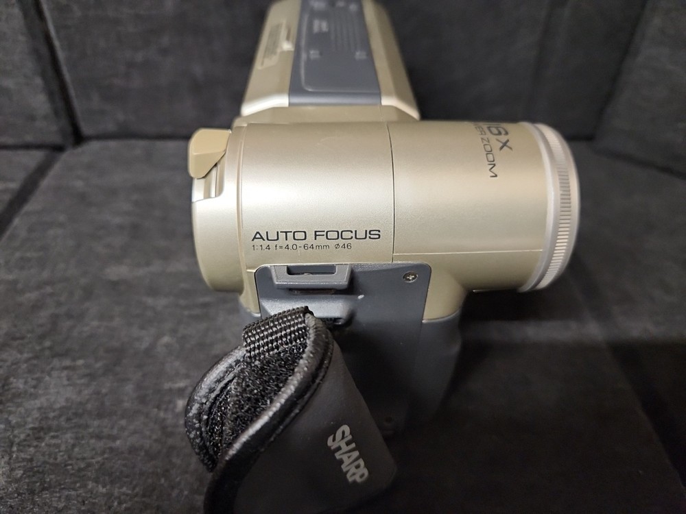 Sharp VL-A10 Viewcam 8 Camcorder With Extras TESTED