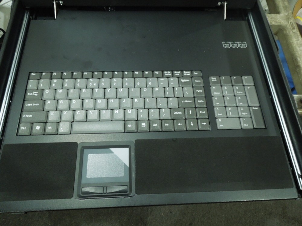 Tripp-Lite Model: B021-000-19 Rackmount Console