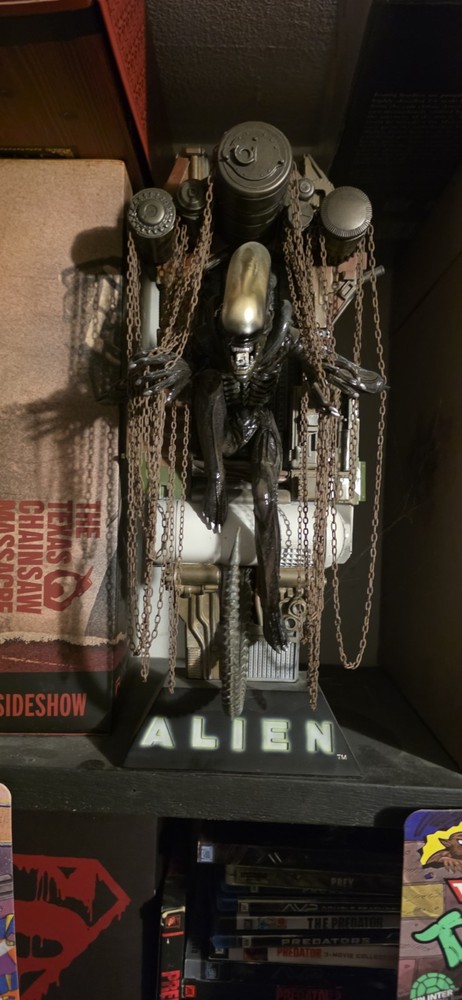 Sideshow Collectables Alien Diorama Statue Xenomorph