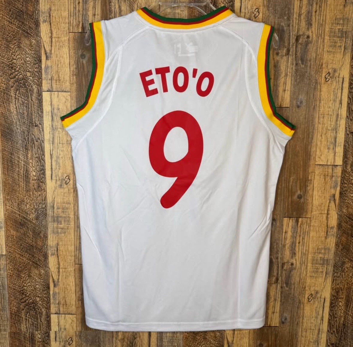 Cameroon 2002 Away WC Men’s L Soccer Jersey ETO’O #9