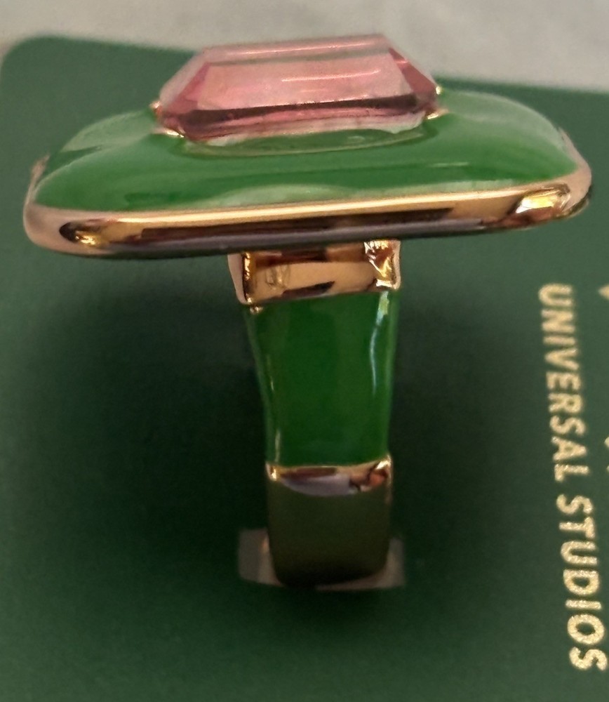Universal Studios Wicked Ruby Pink Ring Ozdust Sisterhood 2024