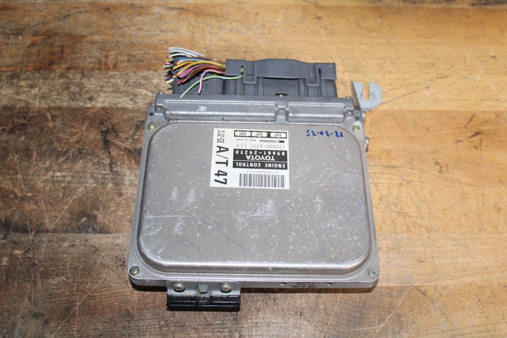 1995 LEXUS SC300 ENGINE COMPUTER ECU MODULE 89661-24370 CA EMISSIONS OEM