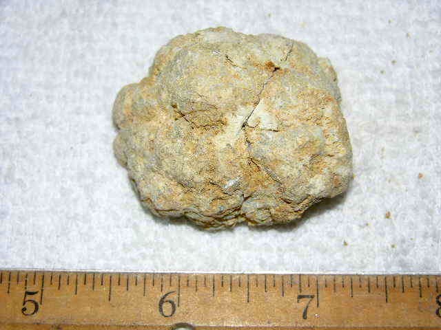 Geode pair opened with crystal centers 1.75 inch G10