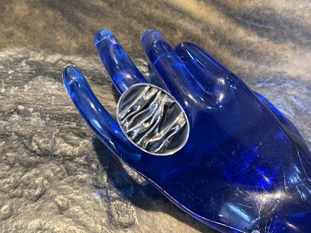 Gorgeous Statement Contemporary Design Ring In 925 Sterling Silver.