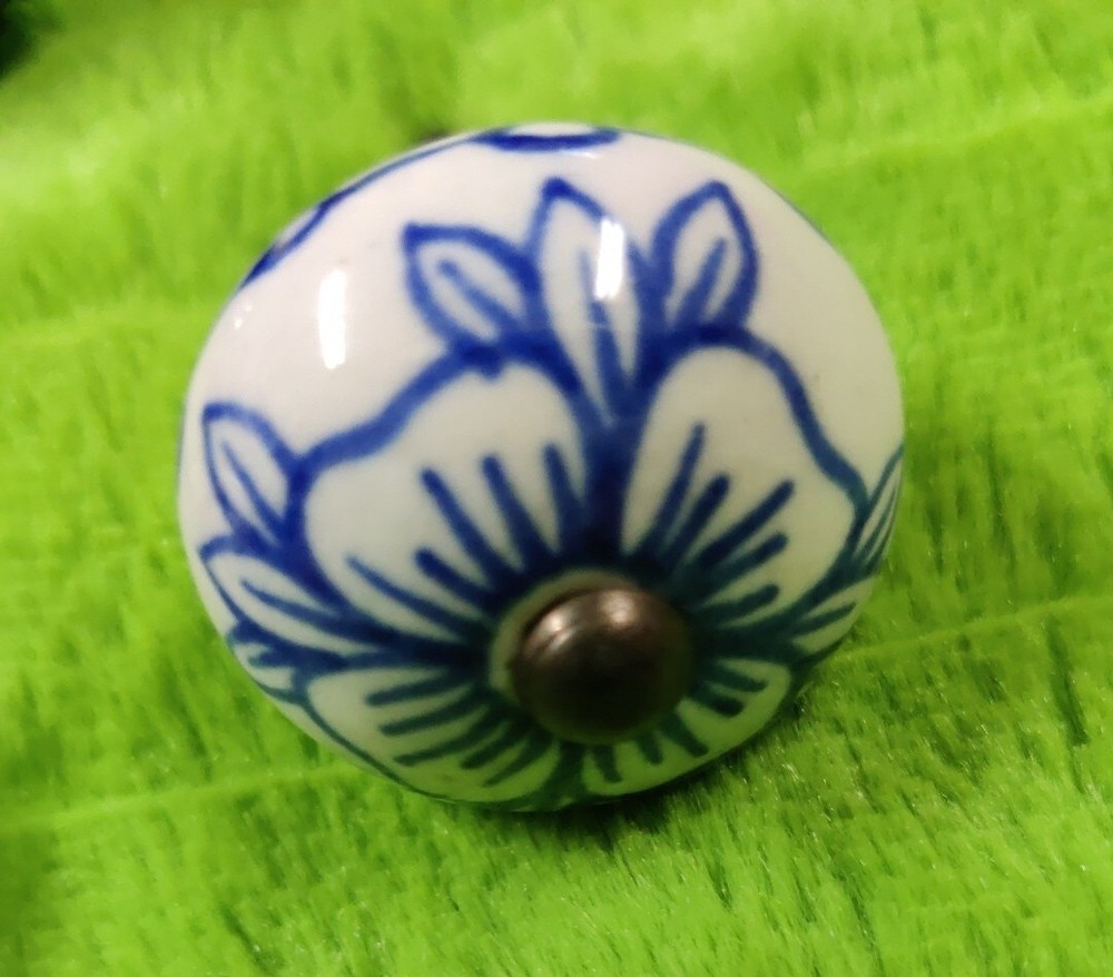 8 Vintage Drawer Knobs Pulls Ceramic Cobalt Blue White Floral