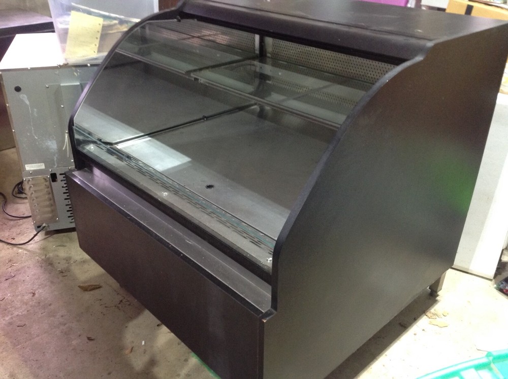 structural concepts self serve refrigerated case