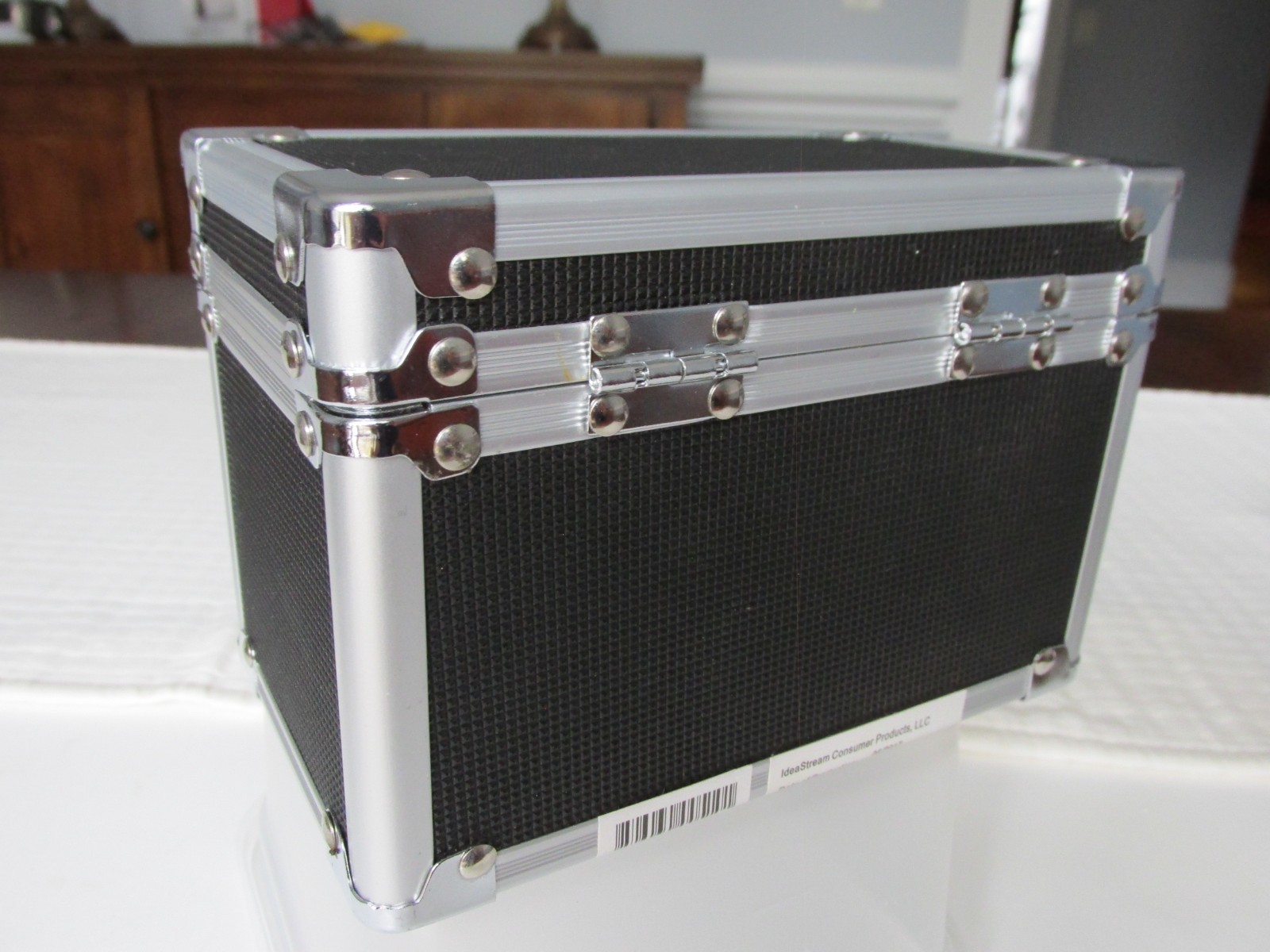 VAULTZ "Lock It Up" 3X5 LOCKING BOX (new with tags)