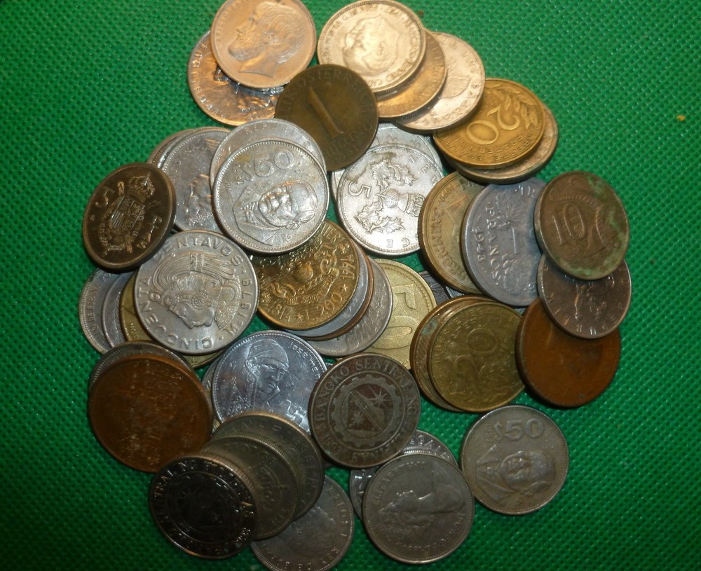 50 Assorted World Coins  #F07