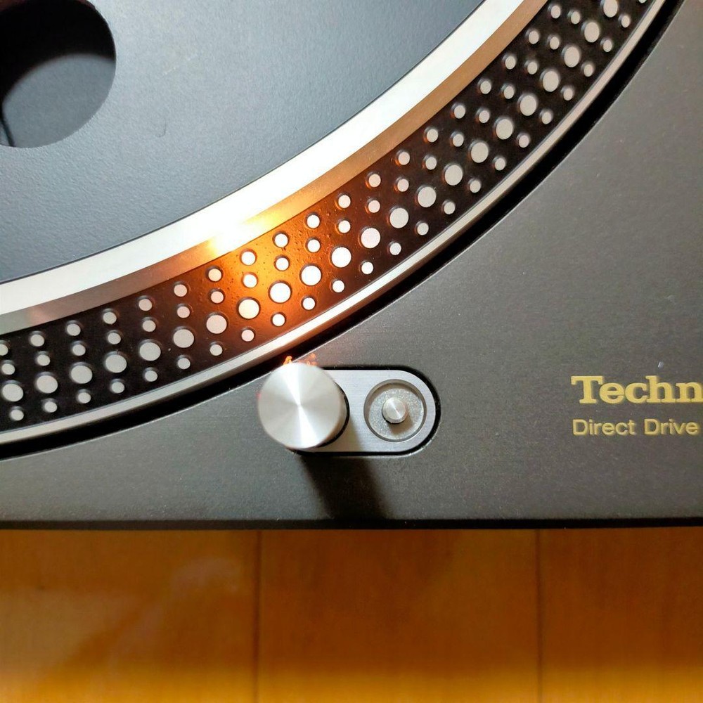 Technics SL-1200MK4 Direct Drive DJ Turntable Black Very Good