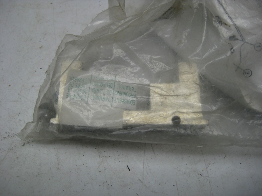 SQUARE D GTK0610 GROUNDING BAR KIT NSMP