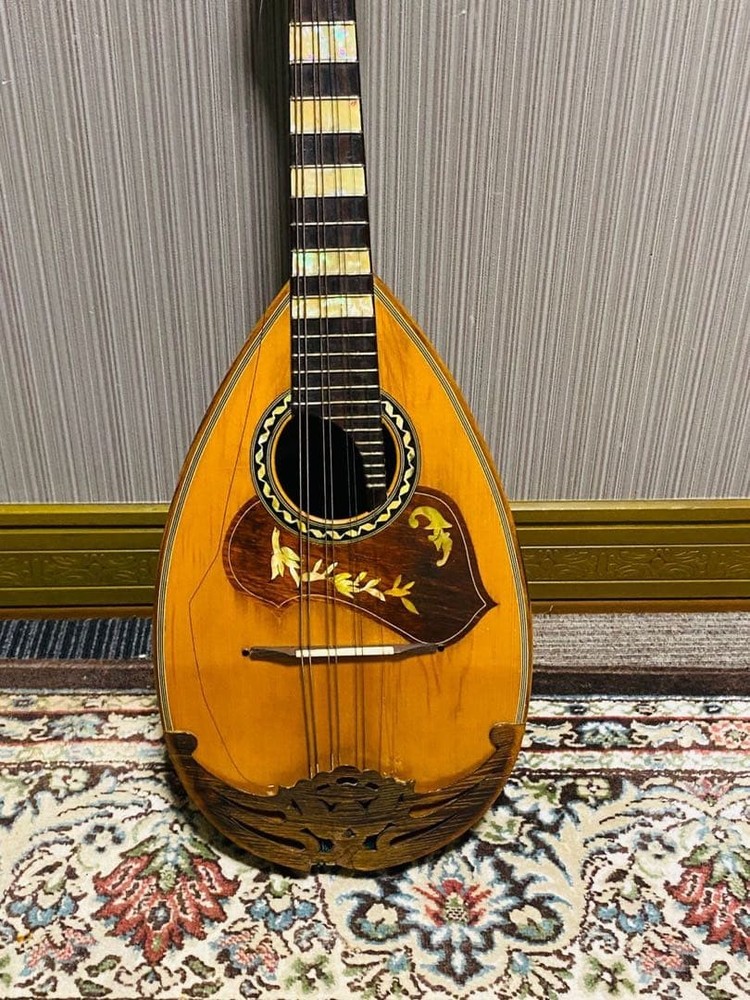 KUNISHIMA wood grain 8 string mandolin and case
