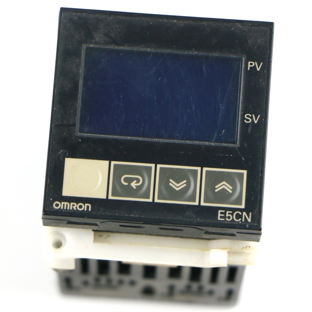 1PC Used Omron Industrial Automation Temperature Controller E5CN-C2MP-500