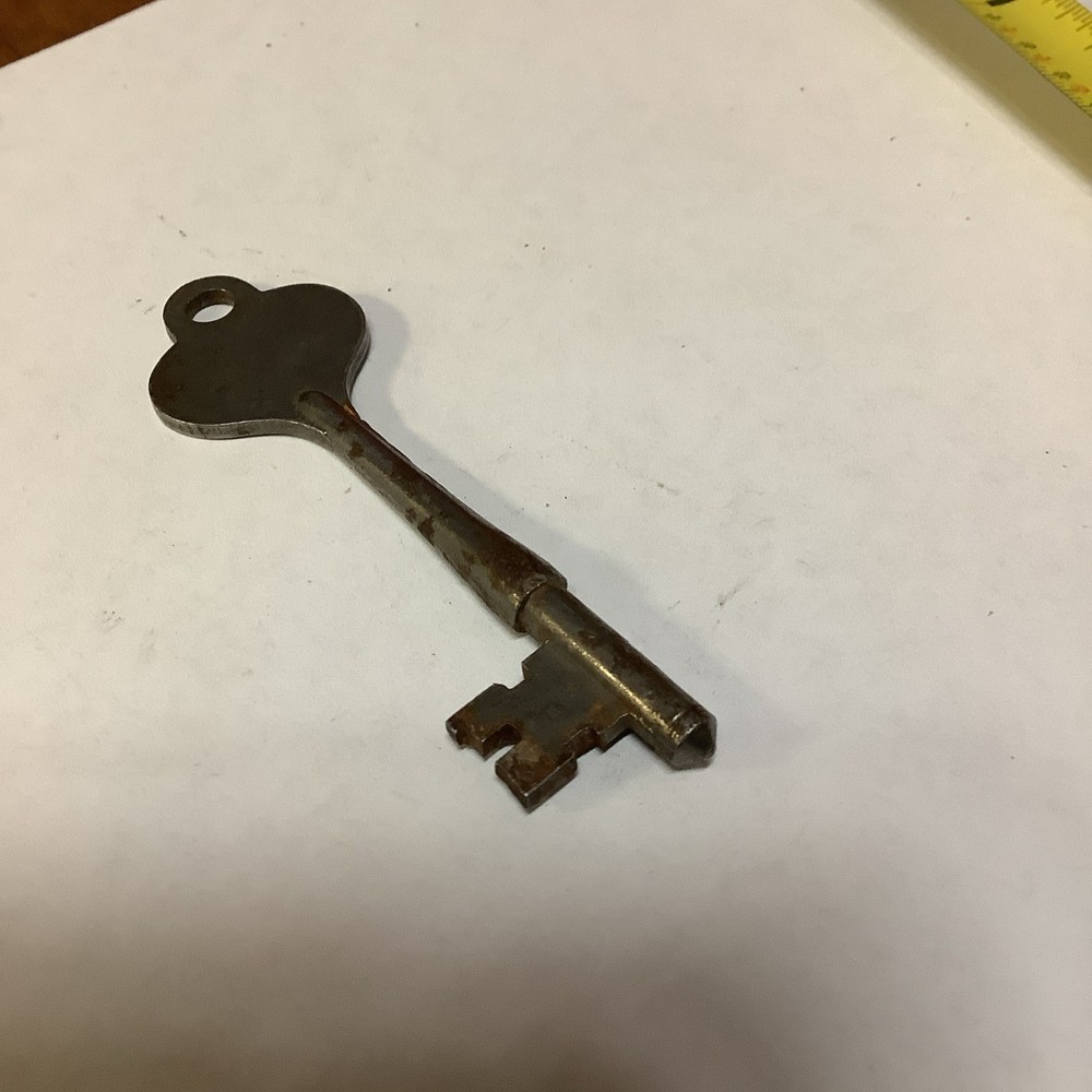Vintage Skeleton Key 3 in long