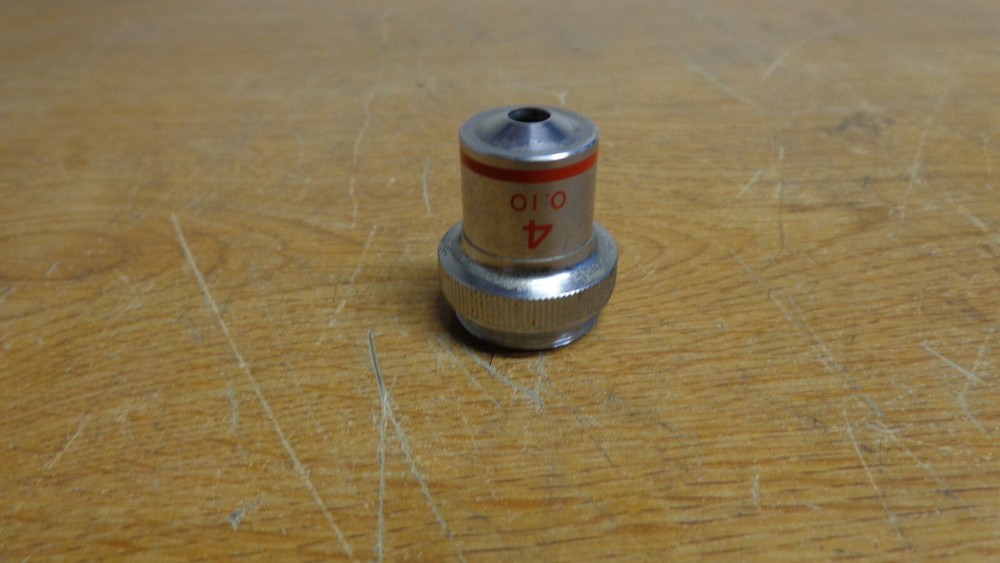 MICROSCOPE OBJECTIVE LENS (F) 4 0.10 red line
