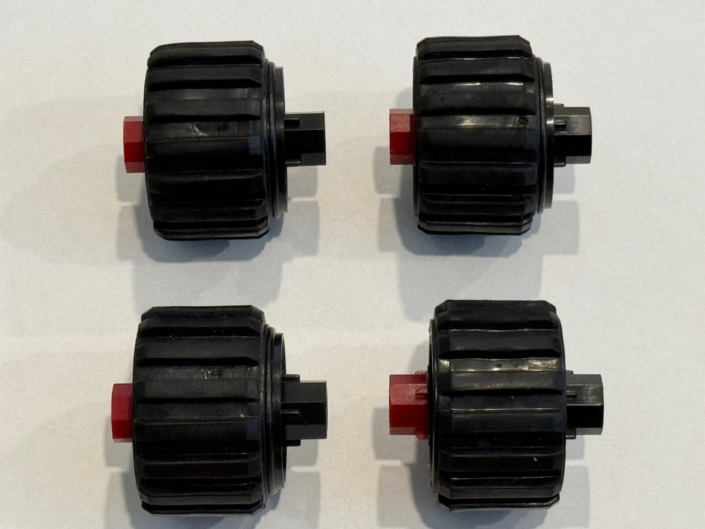 Robotix ROBOT COMMANDER Replacement Part WHEEL AND TIRE