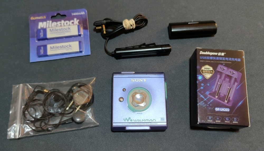 Sony MZ-E501 Minidisc Player, RM-MC10L Remote + Accessories