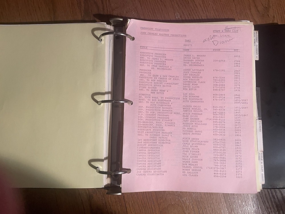 TAXI sitcom 1981 PRODUCTION BINDER Paramount Studios Casting, Scripts, Revisions