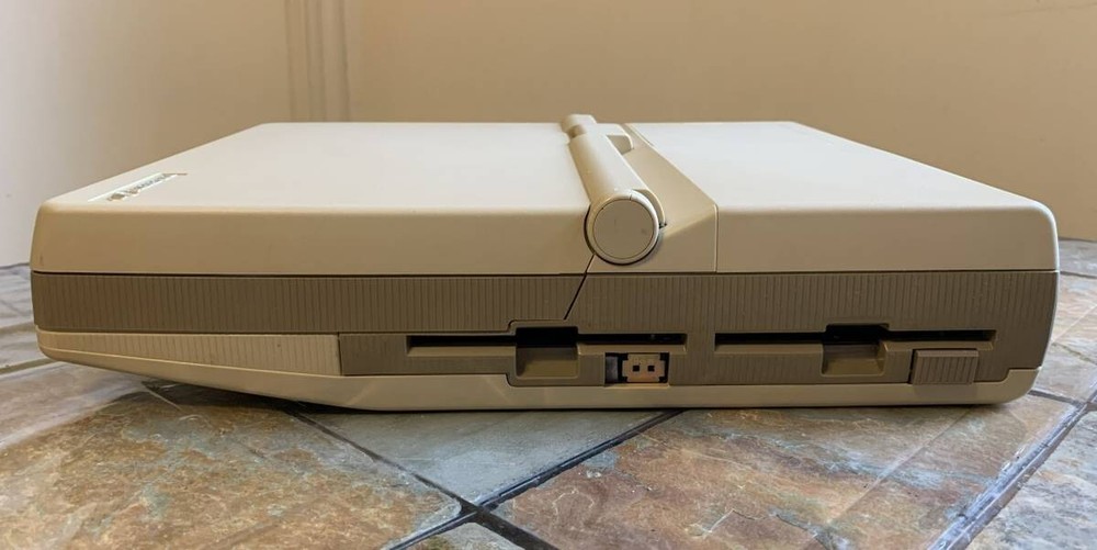 vintage 80s Data General One Computer Model 2247 Early Portable Laptop Computer