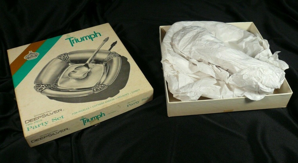 International Silver Deepsilver 1968 Triumph Relish Candy Dish with Spoon