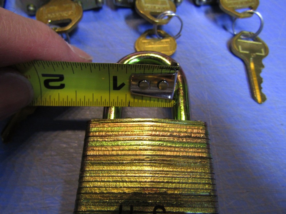 5– Master Lock DG Padlock, US Keyed Different Hardened, Key retained when opened