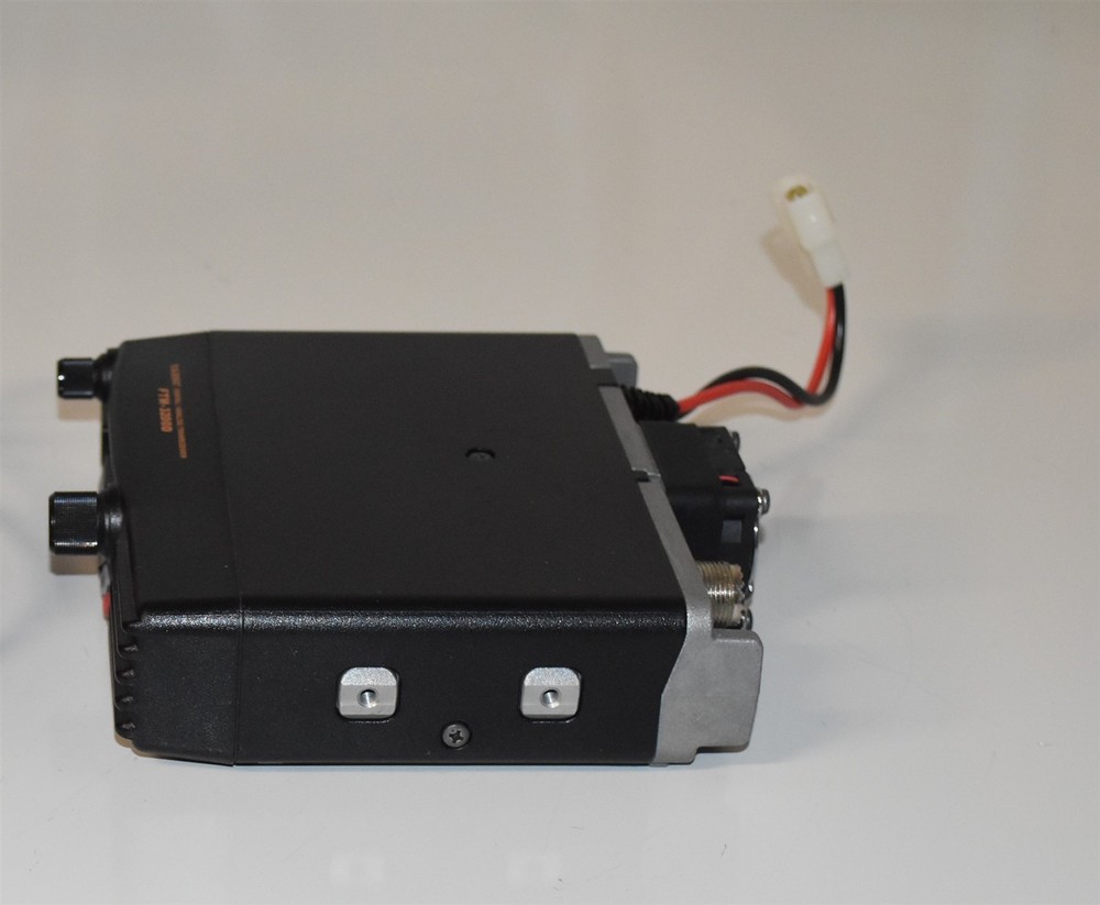 YAESU FTM-3200R 2M C4FM/FM TRANSCEIVER