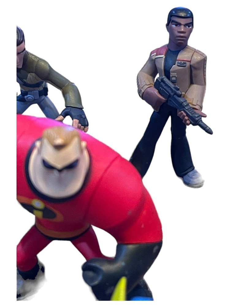 Lot 10 Disney Infinity Figures