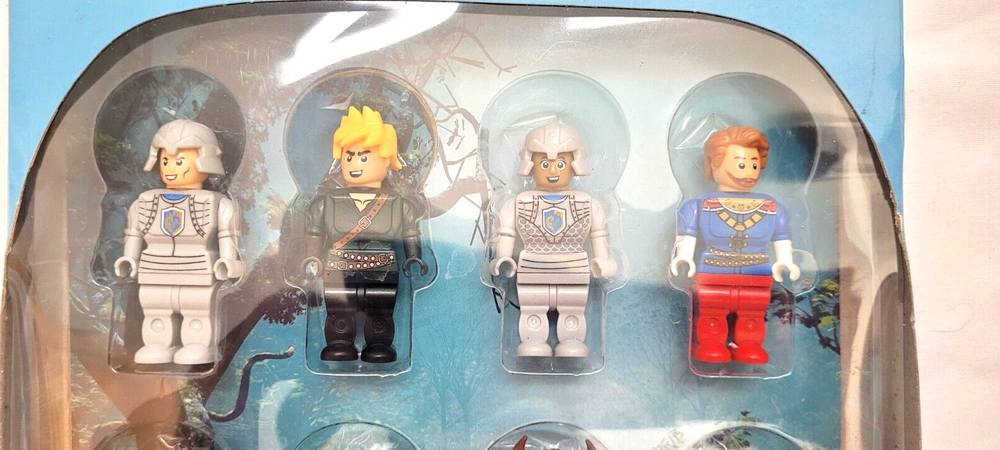 Block Tech Castle Quest Figures Pack 8 Figures 1 Set New in damaged box