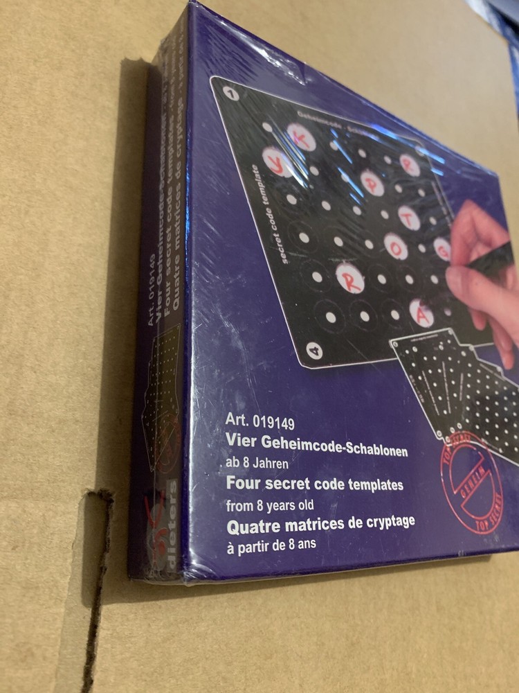 Vier Geheimcode-Schablonen: Four Secret Code Templates