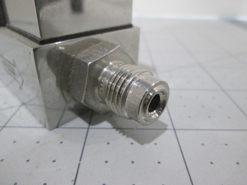 Unit, UFC-1000, Mass Flow Controller, N2 O, 100 SCCM, Used