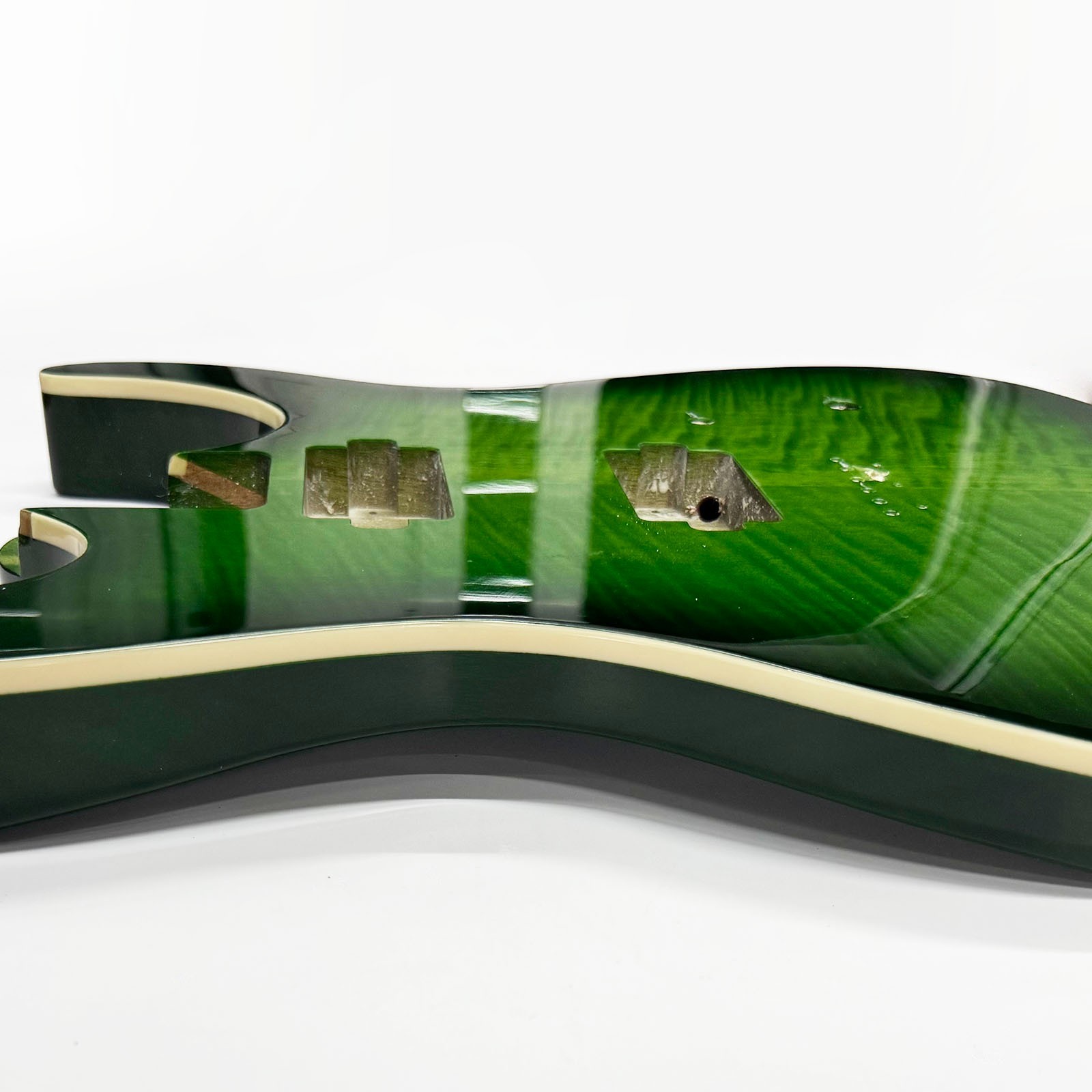 Basswood Electric Guitar Body Gloss Finish Green Burst Fits 24 Frets 25.5 Inch