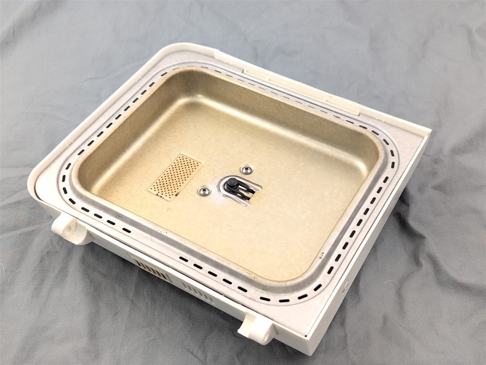 Panasonic Automatic Bread Maker SD-YD250 REPLACEMENT PART Lid & Yeast Dispenser