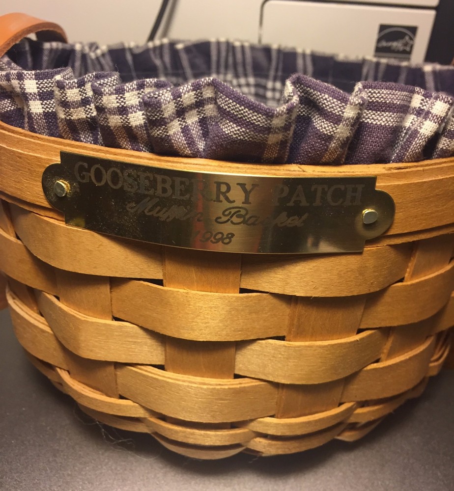 Gooseberry Patch Handled Muffin Basket 1998