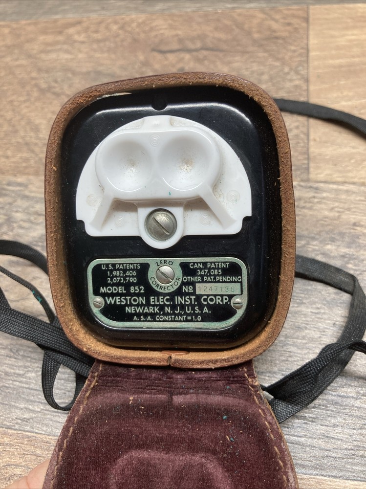 🔥 VINTAGE WESTON CADET LIGHT METER MODEL 852 W/ CASE UNTESTED 🔥