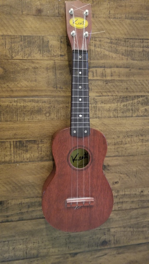 Ukulele – Kent Soprano Ukulele / Good Condition