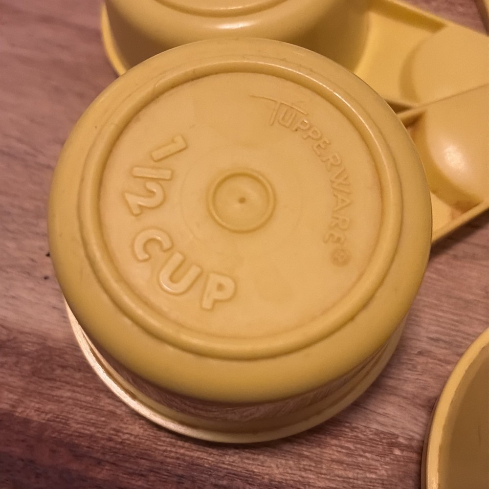 Pre Owned VTG Tupperware Yellow Measuring Cups Set-5 Stackable