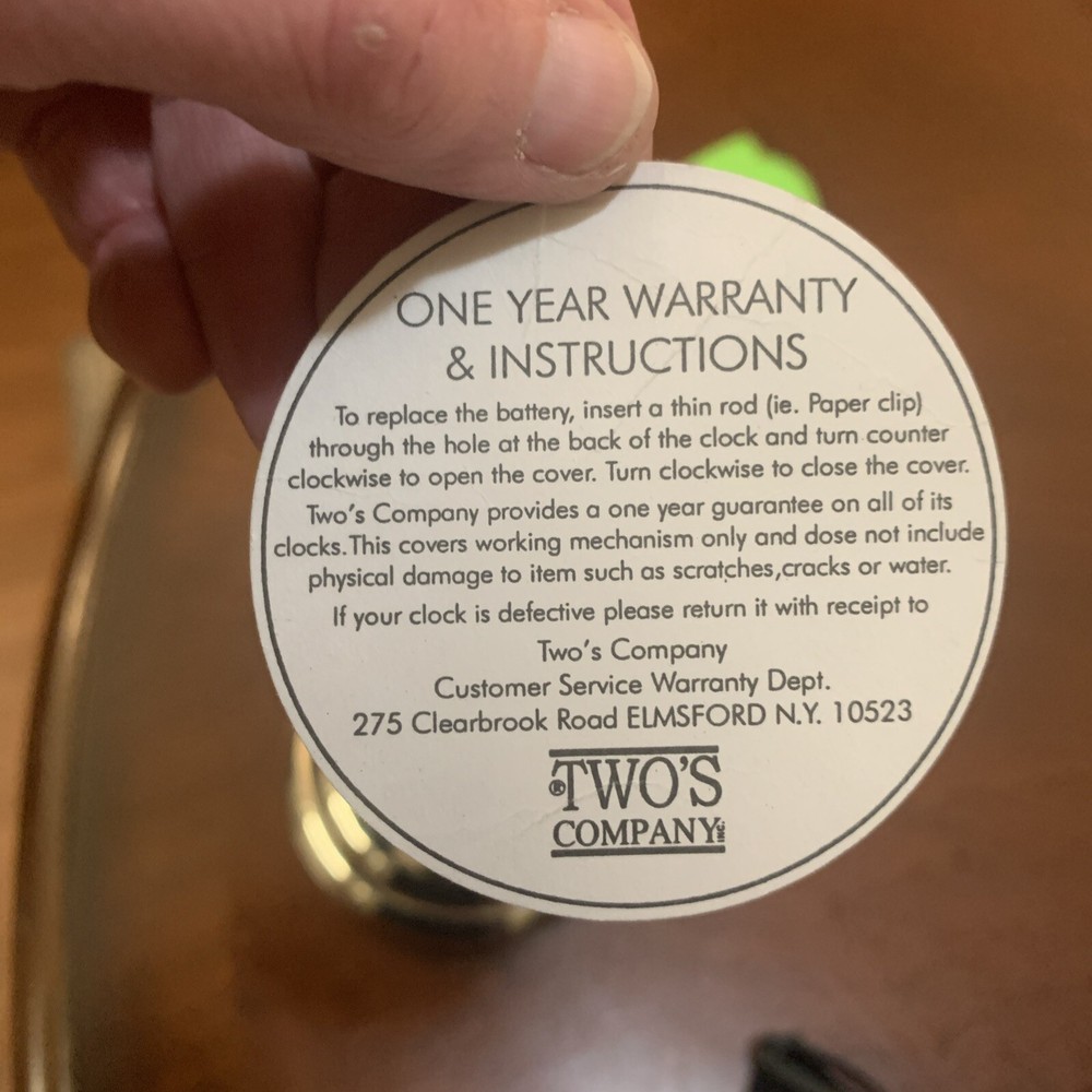 Two's Company Magnifying Clock- Untested Needs Battery
