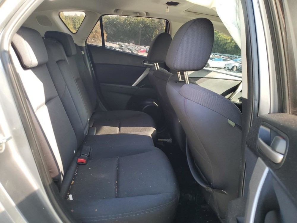 3 2010 Glove Box 4883126