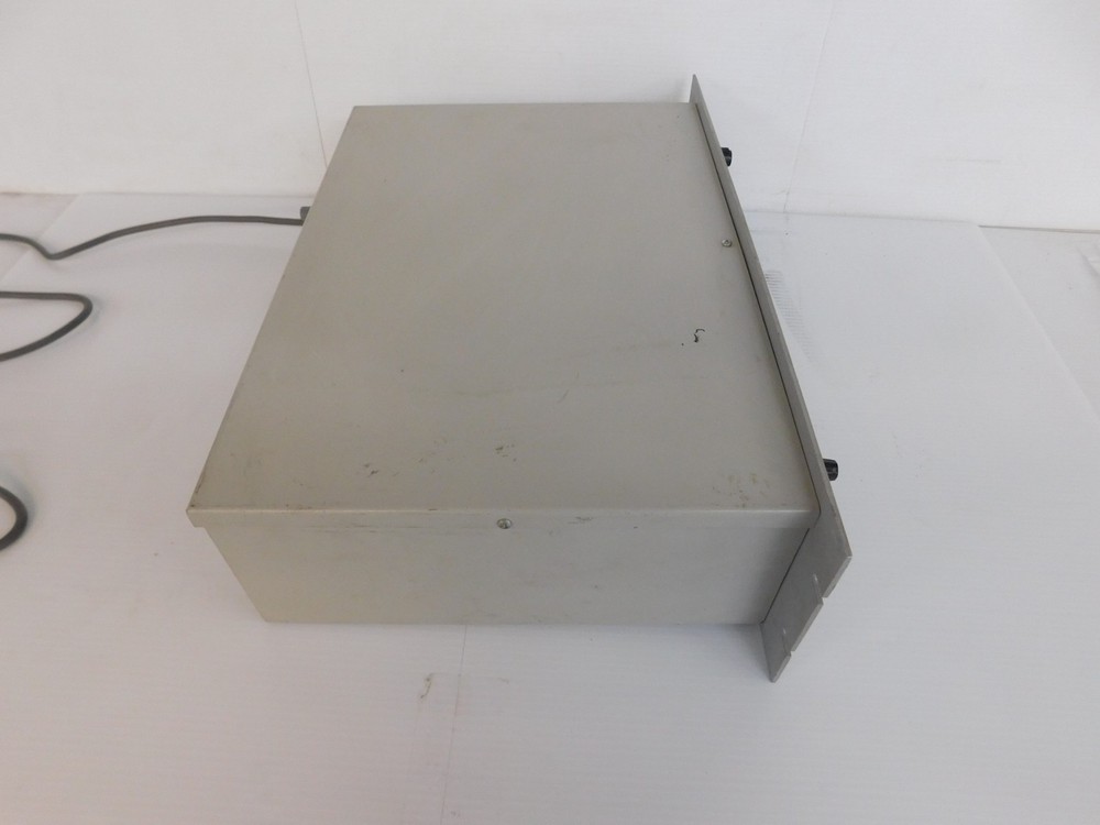 LAKE SHORE CRYOTRONICS INC CRYOGENIC CAPACITANCE CONTROLLER MODEL CSC400 (MPT38)