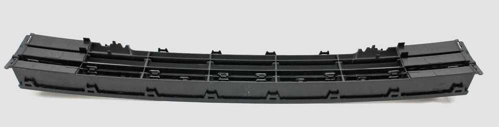 front bumper lower grille insert without park aid for 2016- 19 Passat base