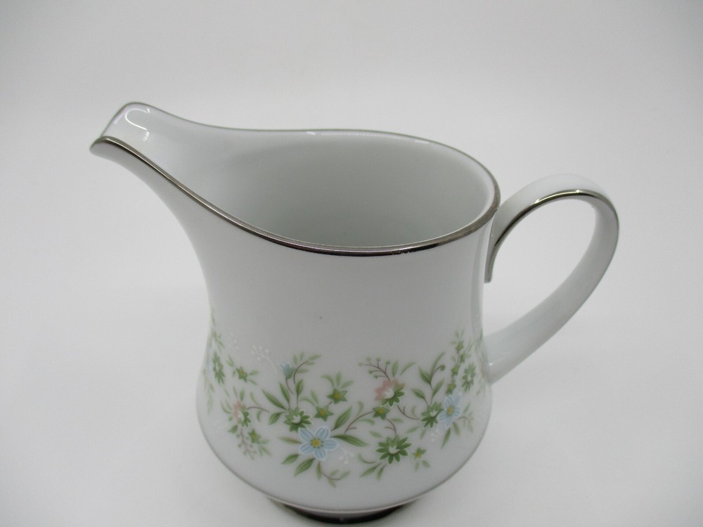NORITAKE SAVANNAH CREAMER - 4" 0408G