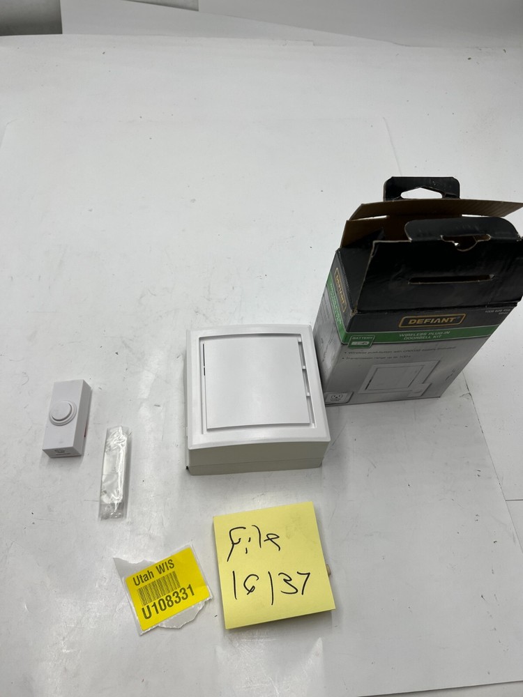 Defiant Wireless Plug-In Doorbell Wireless Push Button Range White 18000015