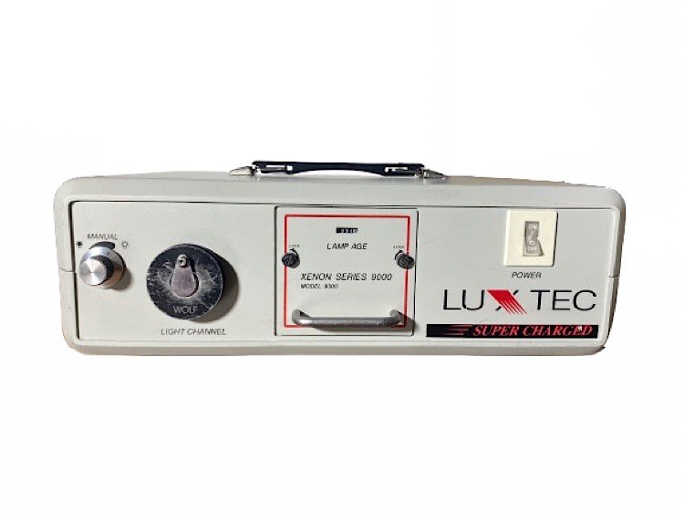 LUXTEC Xenon Series 9000 Model 9300 Light Source