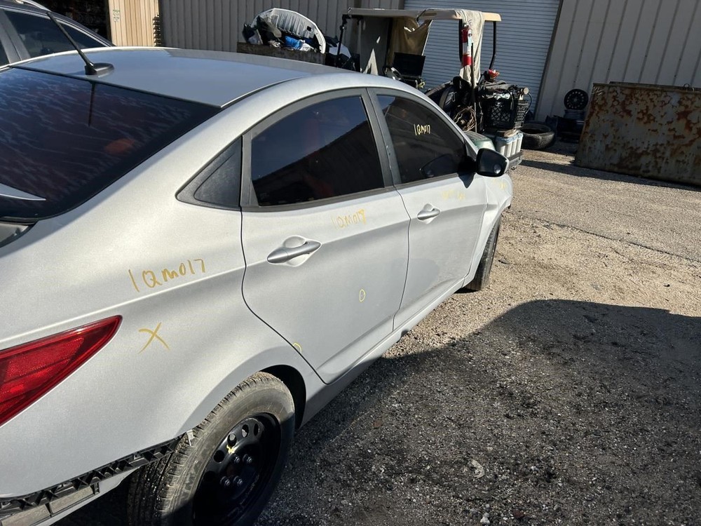 ACCENT 2016 High Mounted Stop Light 104772915