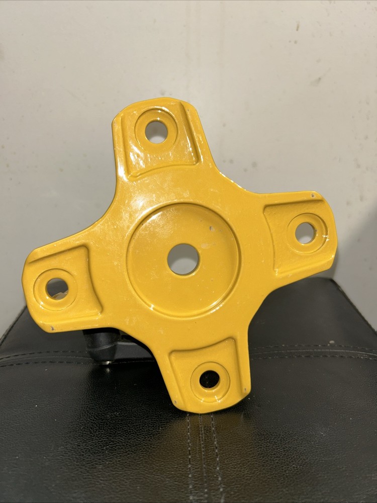 Trimble MS972/MS975/MS976 Cat Yellow Mast Bracket