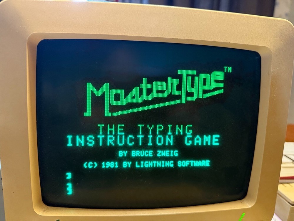 Apple 5.25 Software - MASTERTYPE + Key Perfect.. tested to work on Apple 2c