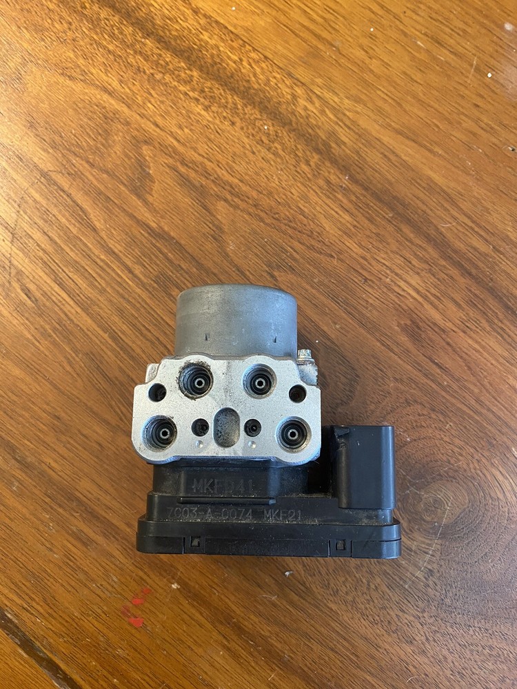 2017 Cbr1000rr Abs Module Pump