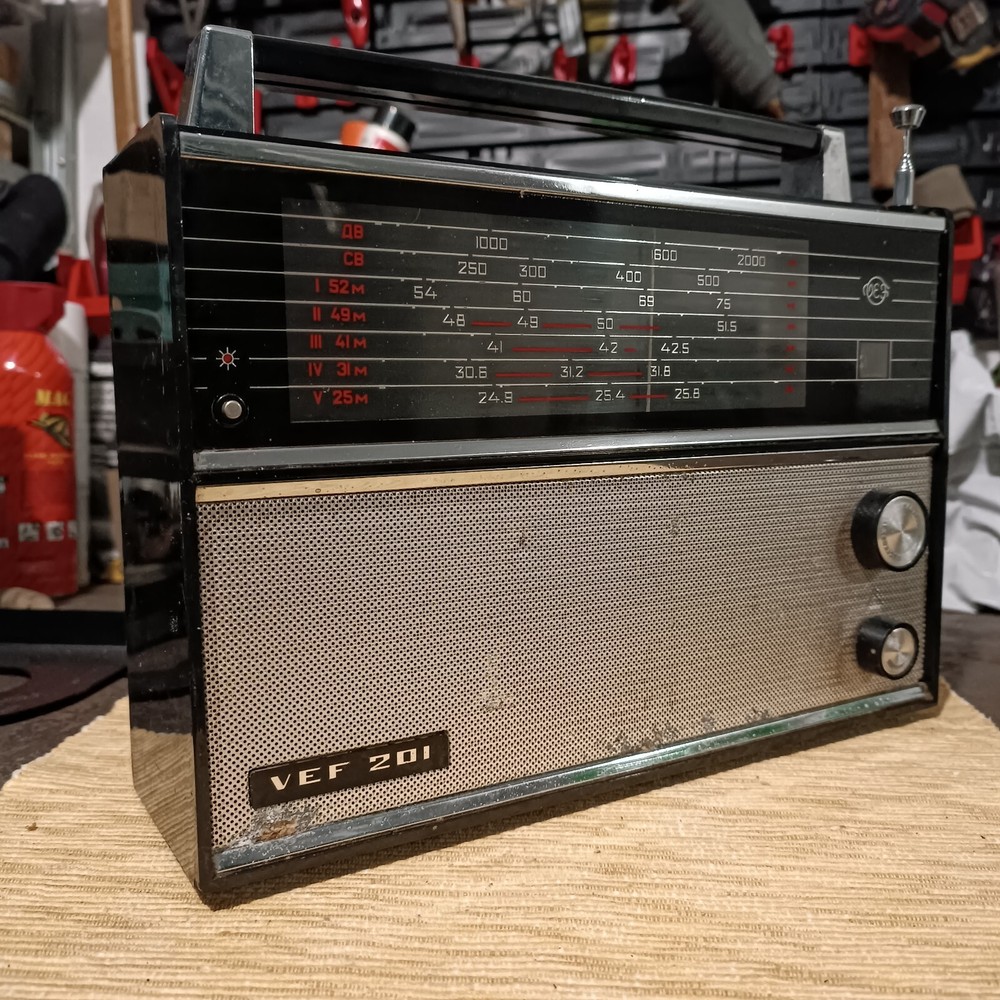 Vintage Radio Receiver WEF-201